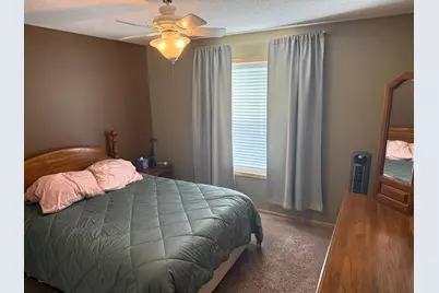 728 Newberry Lane, Chaska, MN 55318 - Photo 17