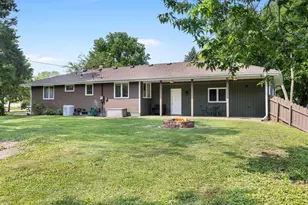 13709 Thomas Ave S, Burnsville, MN 55337 - Photo 21
