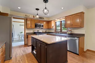 7020 Beacon Cir, Eden Prairie, MN 55346 - Photo 3