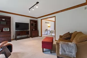 7020 Beacon Cir, Eden Prairie, MN 55346 - Photo 9