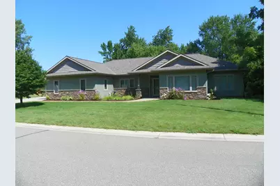 471 Coleman Avenue E, Eden Valley, MN 55329 - Photo 3