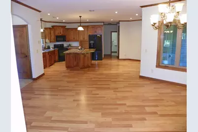 471 Coleman Avenue E, Eden Valley, MN 55329 - Photo 15