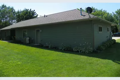 471 Coleman Avenue E, Eden Valley, MN 55329 - Photo 7
