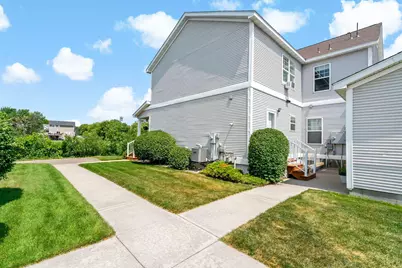 2935 Hemingway Drive, Chaska, MN 55318 - Photo 3