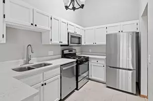 1048 Aston Cir, Burnsville, MN 55337 - Photo 9