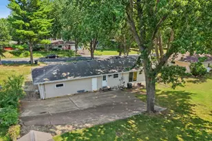 15204 Lead St, Burnsville, MN 55306 - Photo 3