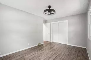 15204 Lead St, Burnsville, MN 55306 - Photo 17