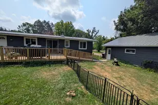 560 E Isle St, Isle, MN 56342 - Photo 3