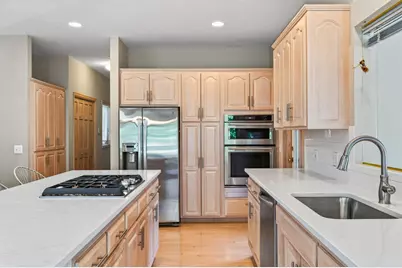 16215 37th Avenue N, Plymouth, MN 55446 - Photo 11