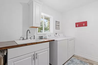 832 Lovell Avenue W, Roseville, MN 55113 - Photo 13