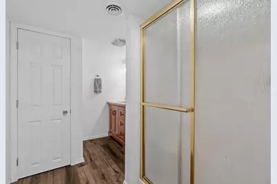 832 Lovell Avenue W, Roseville, MN 55113 - Photo 21