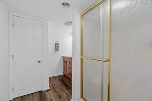 832 Lovell Ave W, Roseville, MN 55113 - Photo 21