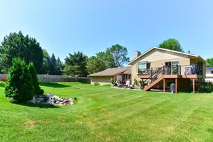 17400 Barrington Ct, Minnetonka, MN 55345 - Photo 11