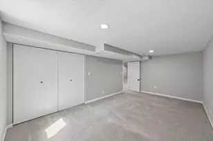 2124 Dixon Dr, Bloomington, MN 55431 - Photo 23