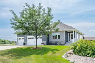 1290 Parkview Ct, Shakopee, MN 55379 - Photo 3