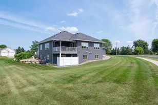 1290 Parkview Ct, Shakopee, MN 55379 - Photo 57