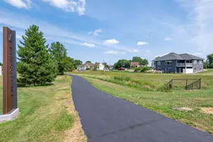 1290 Parkview Ct, Shakopee, MN 55379 - Photo 61