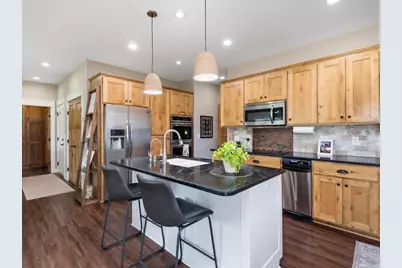 1290 Parkview Court, Shakopee, MN 55379 - Photo 7