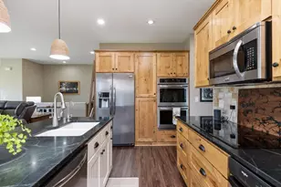 1290 Parkview Ct, Shakopee, MN 55379 - Photo 9
