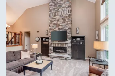 7090 Goodview Avenue S, Cottage Grove, MN 55016 - Photo 9