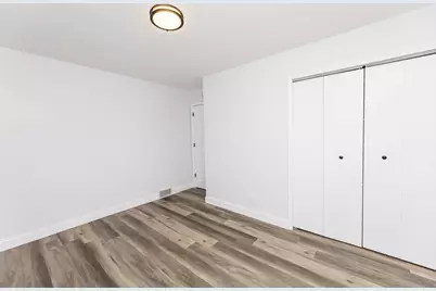 6412 Indiana Avenue N, Brooklyn Center, MN 55429 - Photo 11