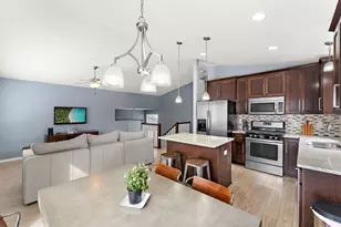 2241 7th St N, North Saint Paul, MN 55109 - Photo 9