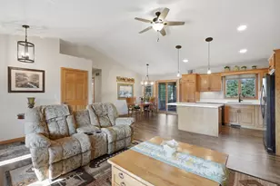 1245 Island View Dr, New Richmond, WI 54017 - Photo 9