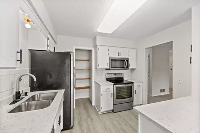 1049 Greenhaven Drive, Vadnais Heights, MN 55127 - Photo 5