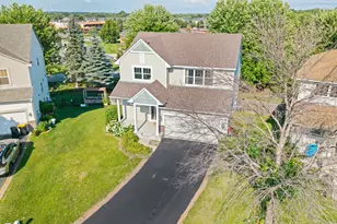 1767 Fescue Ct, Shakopee, MN 55379 - Photo 3