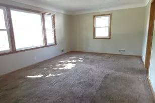 2744 Matilda St, Roseville, MN 55113 - Photo 9