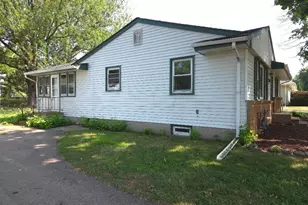 2744 Matilda St, Roseville, MN 55113 - Photo 3