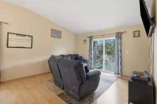 505 Deerwood Ct, Hammond, WI 54015 - Photo 3