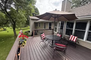 160 Bluff Ridge Ct, Chanhassen, MN 55317 - Photo 7