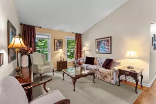 160 Bluff Ridge Ct, Chanhassen, MN 55317 - Photo 15