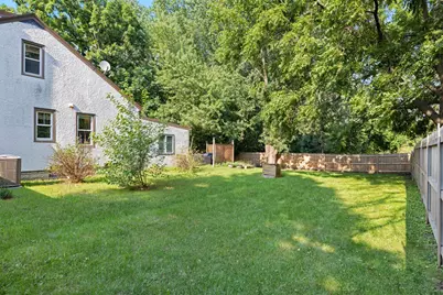 1700 Howard Street N, Maplewood, MN 55109 - Photo 21