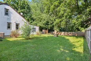 1700 Howard St N, Maplewood, MN 55109 - Photo 21