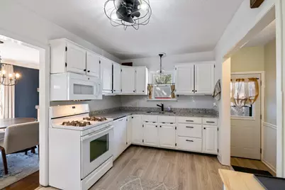 1700 Howard Street N, Maplewood, MN 55109 - Photo 7