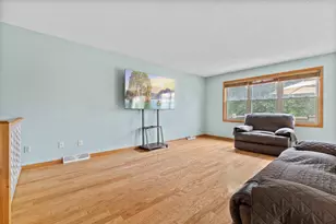 20075 Uplander St NW, Oak Grove, MN 55011 - Photo 9