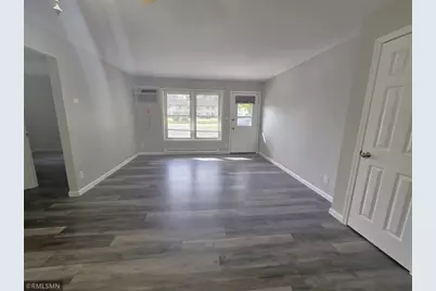325 W 9th Street #B, New Richmond, WI 54017 - Photo 5