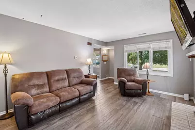 1748 Karis Way, Eagan, MN 55122 - Photo 3