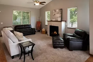 304 Tanager Rd, Mankato, MN 56001 - Photo 3