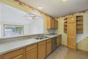 182 Emerson Ave E, West Saint Paul, MN 55118 - Photo 7
