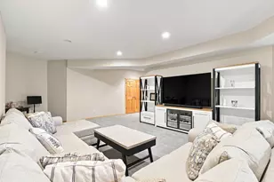 6865 Sapphire Ln, Chanhassen, MN 55317 - Photo 45