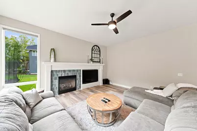 6865 Sapphire Lane, Chanhassen, MN 55317 - Photo 17