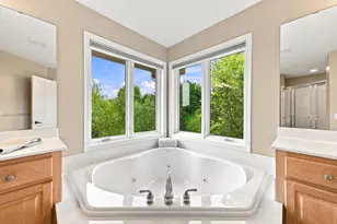 6865 Sapphire Ln, Chanhassen, MN 55317 - Photo 39