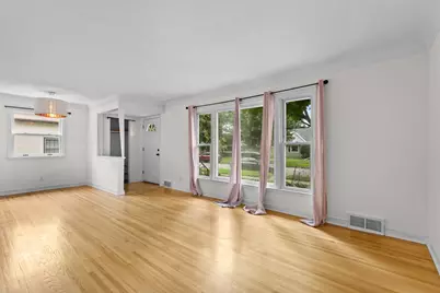 1081 Hubbard Avenue, Saint Paul, MN 55104 - Photo 3