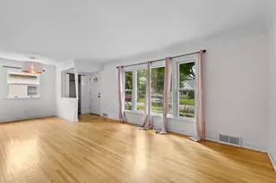 1081 Hubbard Ave, Saint Paul, MN 55104 - Photo 3