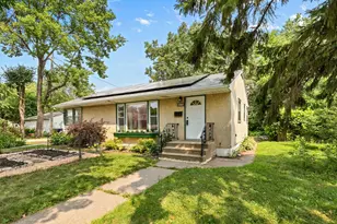 1081 Hubbard Ave, Saint Paul, MN 55104 - Photo 1