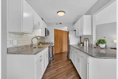 6615 Lake Shore Drive S #707, Richfield, MN 55423 - Photo 3