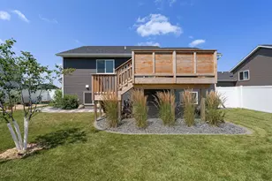2102 14th Ave NE, Austin, MN 55912 - Photo 9